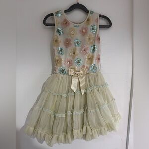 Poptu Size 6/7 Girls Party Dress tears in skirt shown in picture